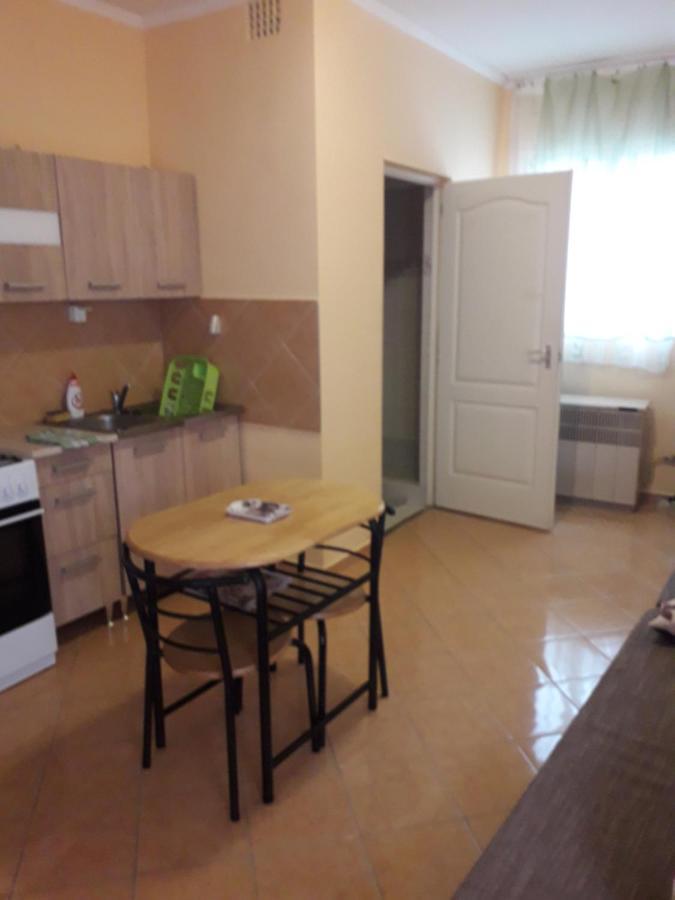 Napsugar Apartmanhaz Balatonlelle Dış mekan fotoğraf