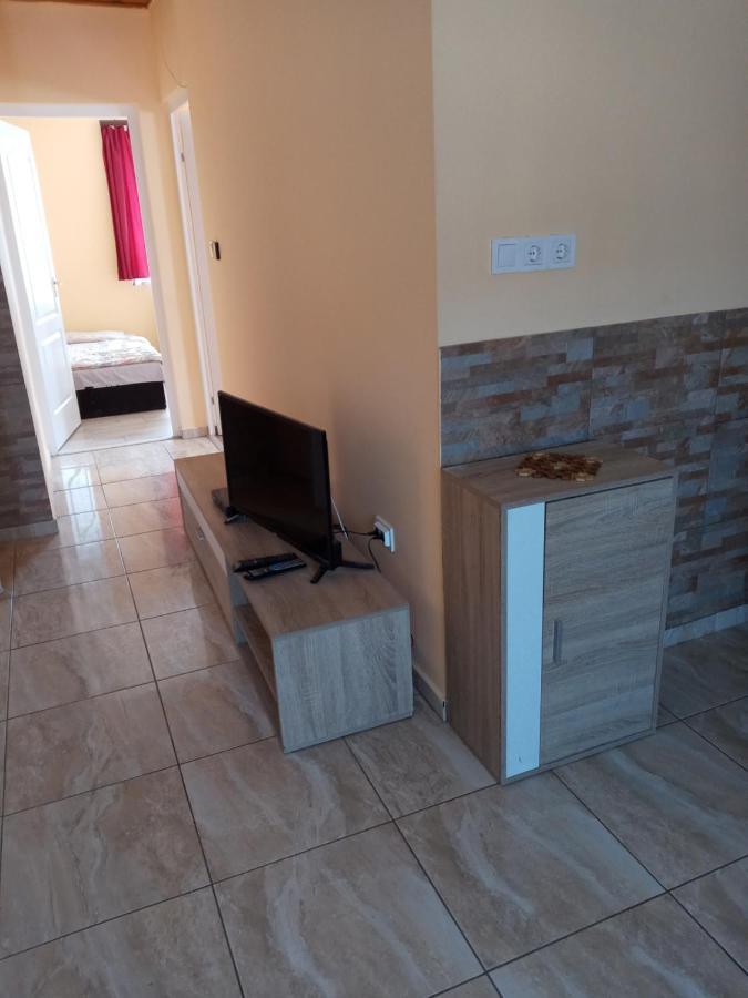 Napsugar Apartmanhaz Balatonlelle Dış mekan fotoğraf