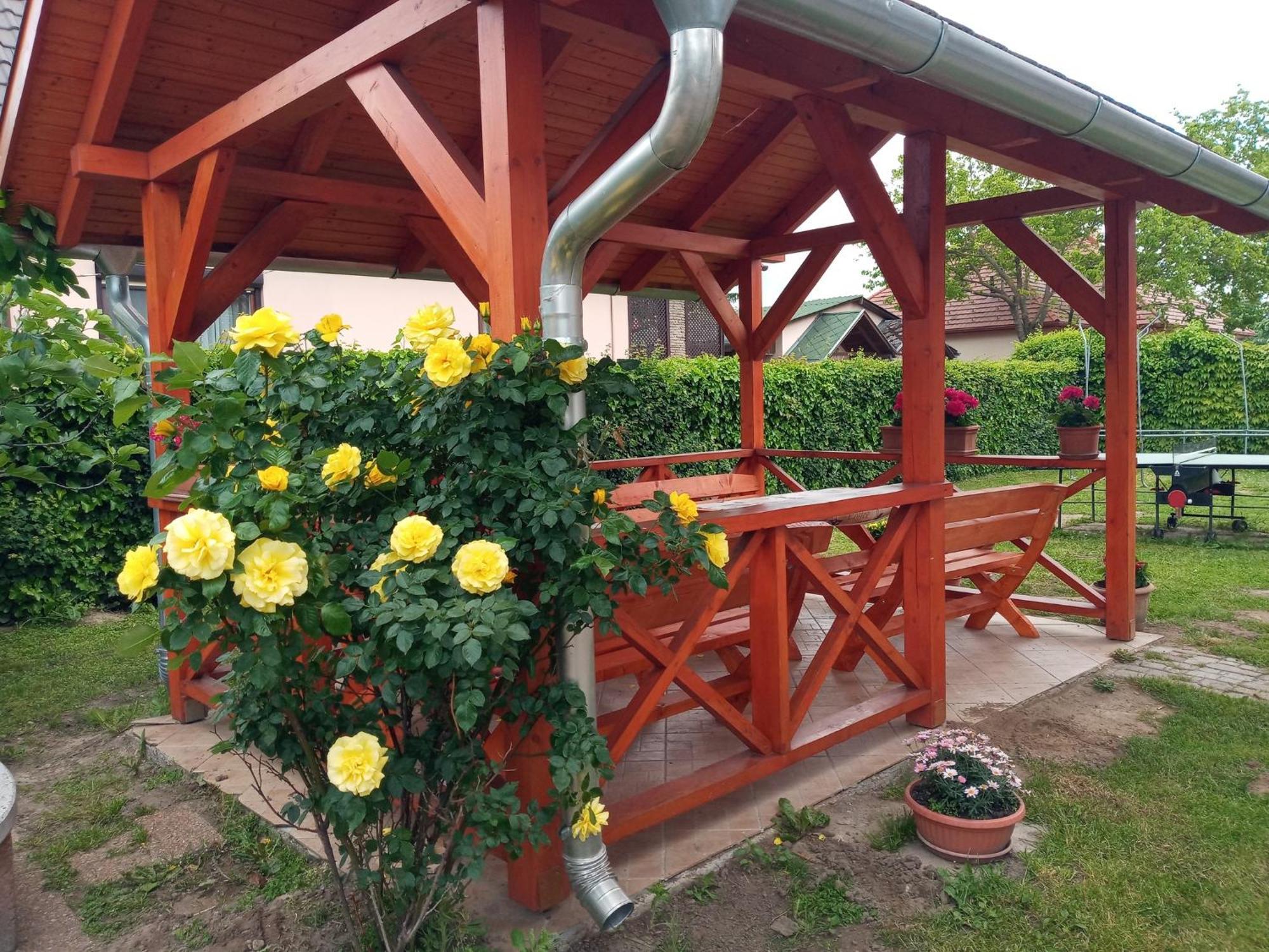 Napsugar Apartmanhaz Balatonlelle Dış mekan fotoğraf